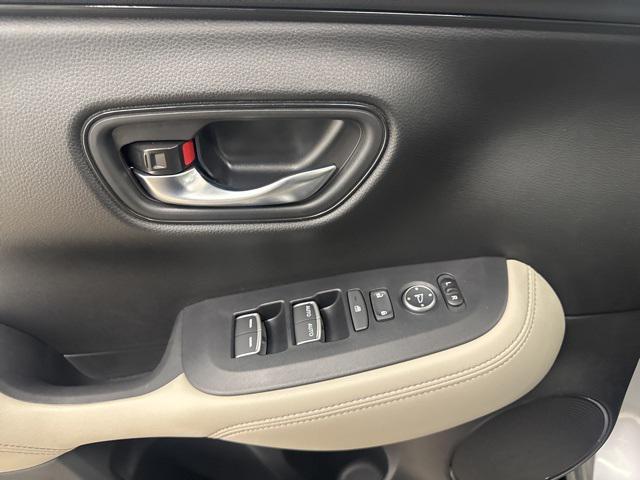 used 2025 Honda HR-V car, priced at $28,900