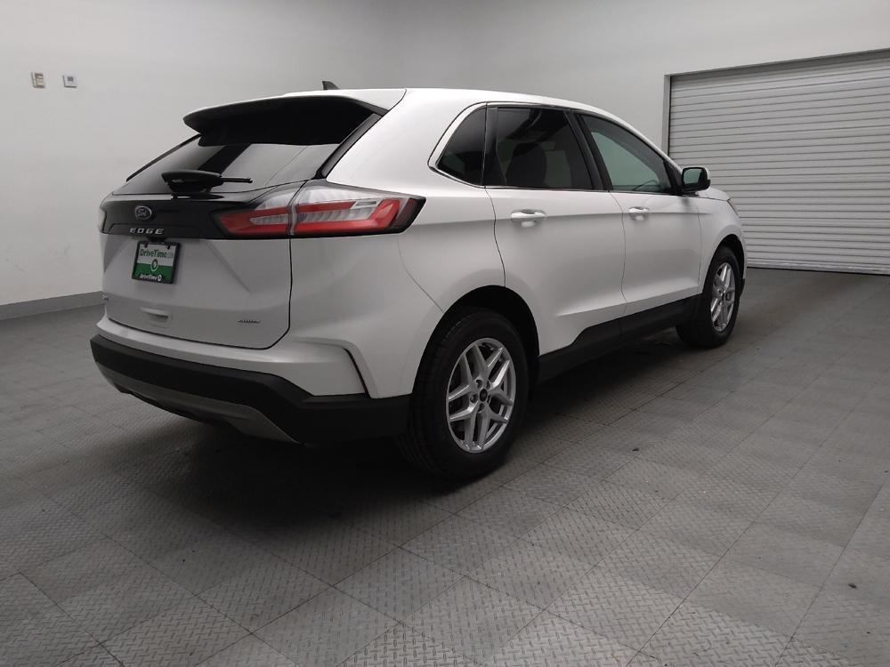 used 2024 Ford Edge car, priced at $26,795