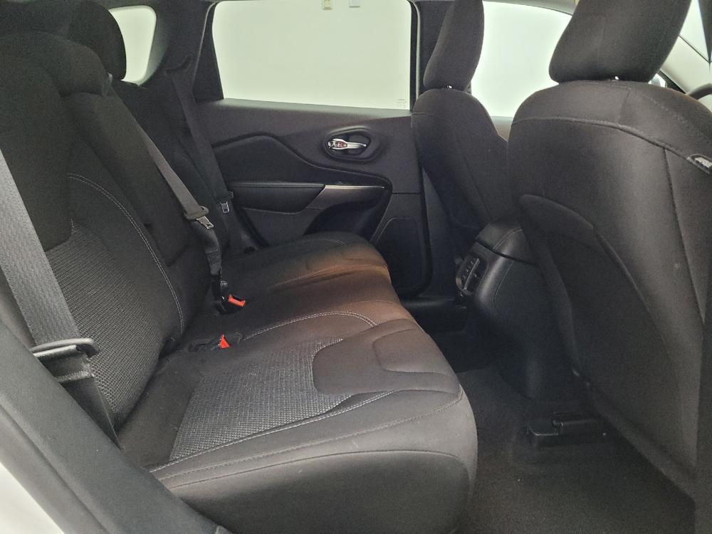 used 2020 Jeep Cherokee car, priced at $20,495