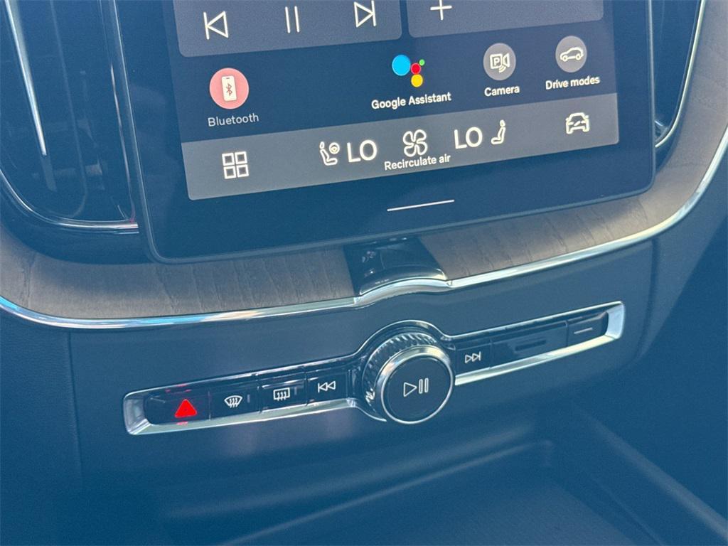 new 2026 Volvo XC60 car, priced at $57,985