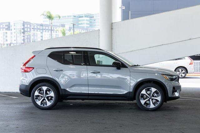 new 2025 Volvo XC40 car, priced at $49,310