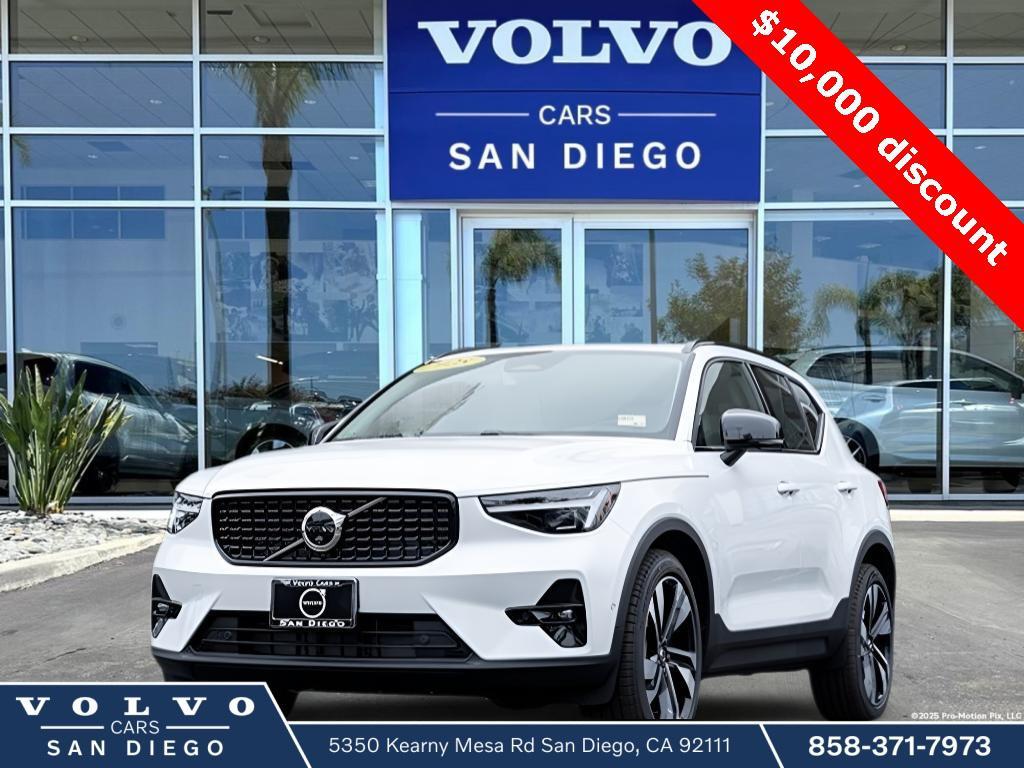 new 2025 Volvo XC40 car, priced at $40,615