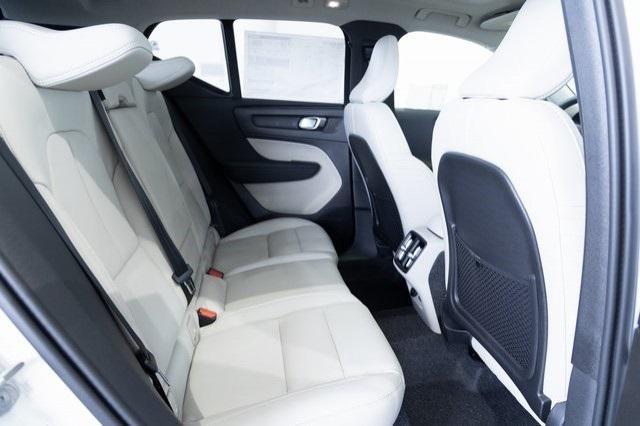 new 2025 Volvo XC40 car, priced at $50,615