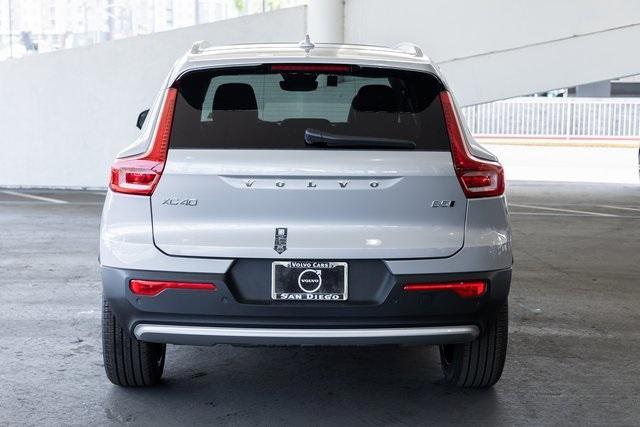 new 2024 Volvo XC40 car, priced at $50,605