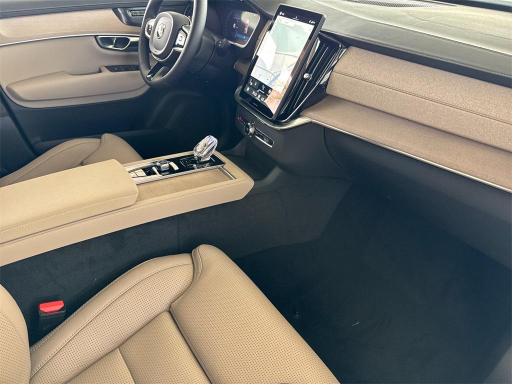 new 2026 Volvo XC90 car, priced at $75,155
