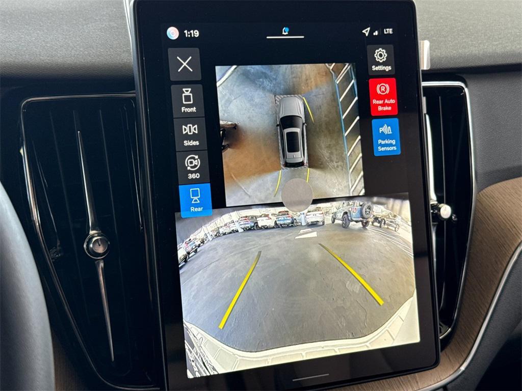 new 2026 Volvo XC60 car, priced at $58,425