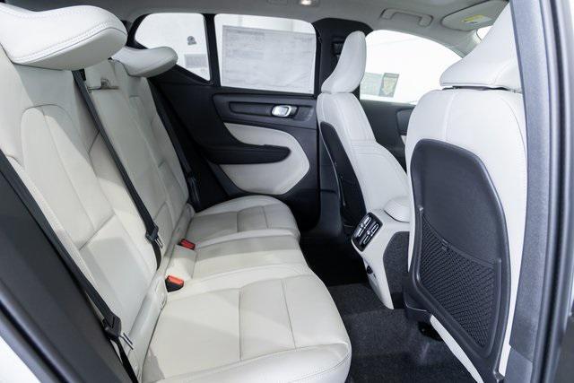 new 2025 Volvo XC40 car, priced at $48,335