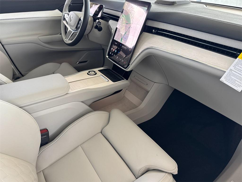 new 2025 Volvo EX90 car, priced at $86,215