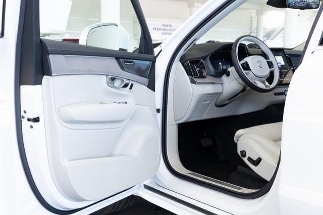 new 2025 Volvo XC90 car, priced at $75,180