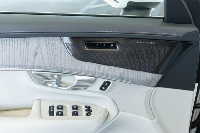 new 2025 Volvo XC90 car, priced at $75,180