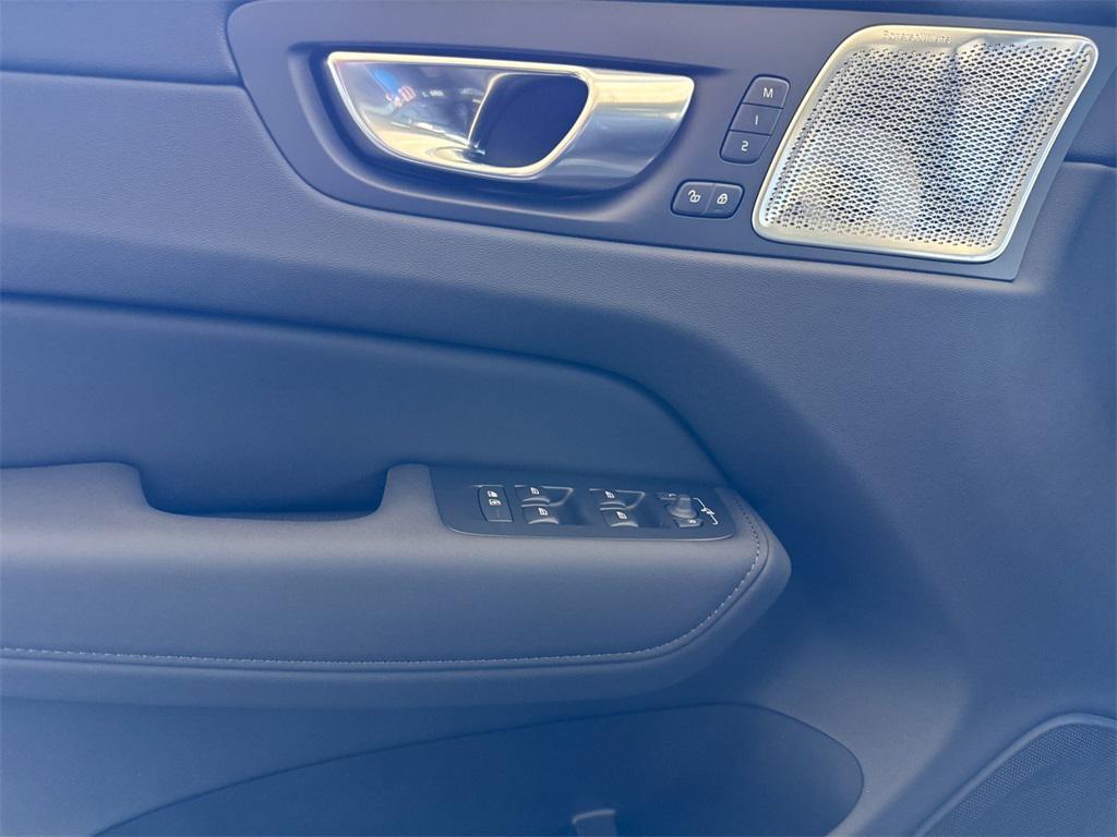 new 2026 Volvo XC60 Plug-In Hybrid car, priced at $78,800