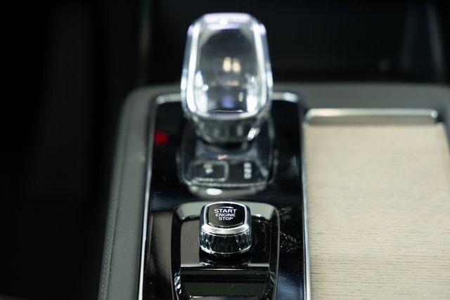 new 2025 Volvo XC90 car, priced at $65,945