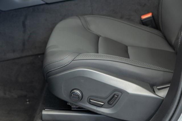 new 2025 Volvo XC90 car, priced at $65,945