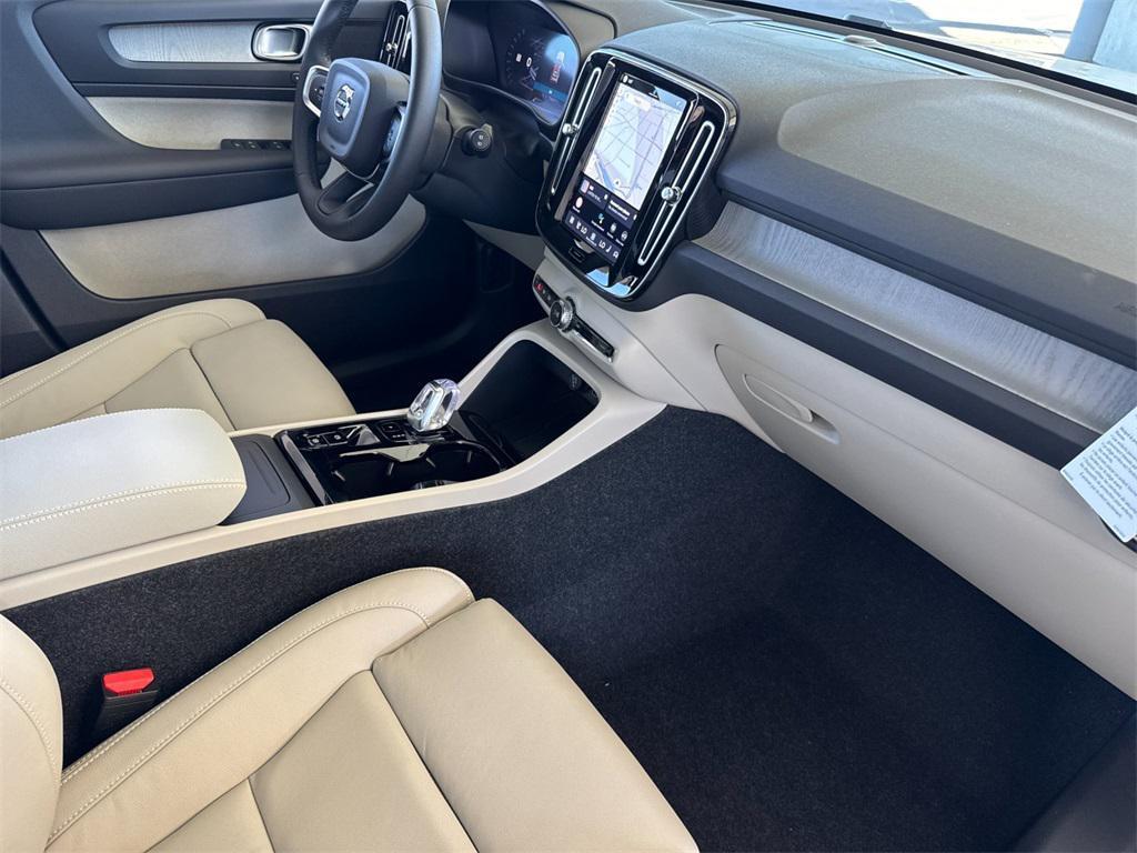 new 2026 Volvo XC40 car, priced at $50,600