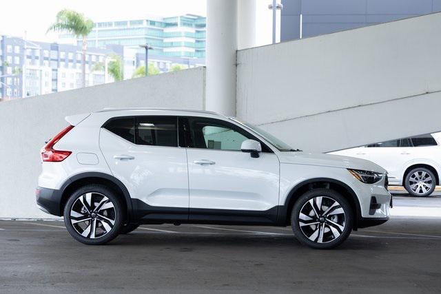 new 2025 Volvo XC40 car, priced at $52,140