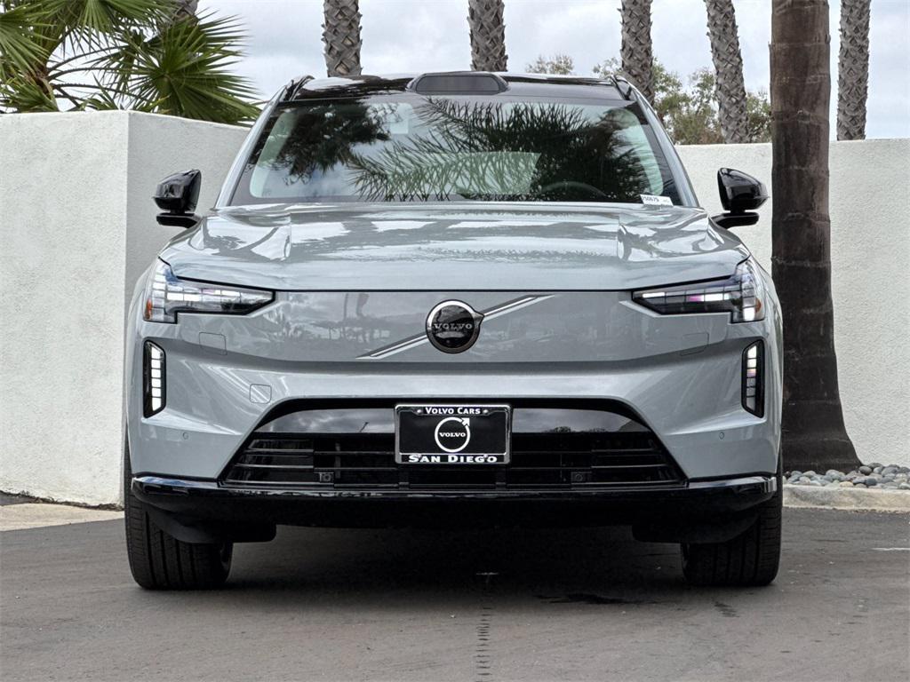 new 2025 Volvo EX90 car, priced at $87,525