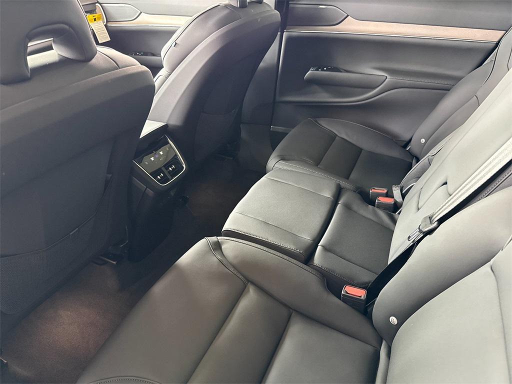 new 2025 Volvo EX90 car, priced at $87,525