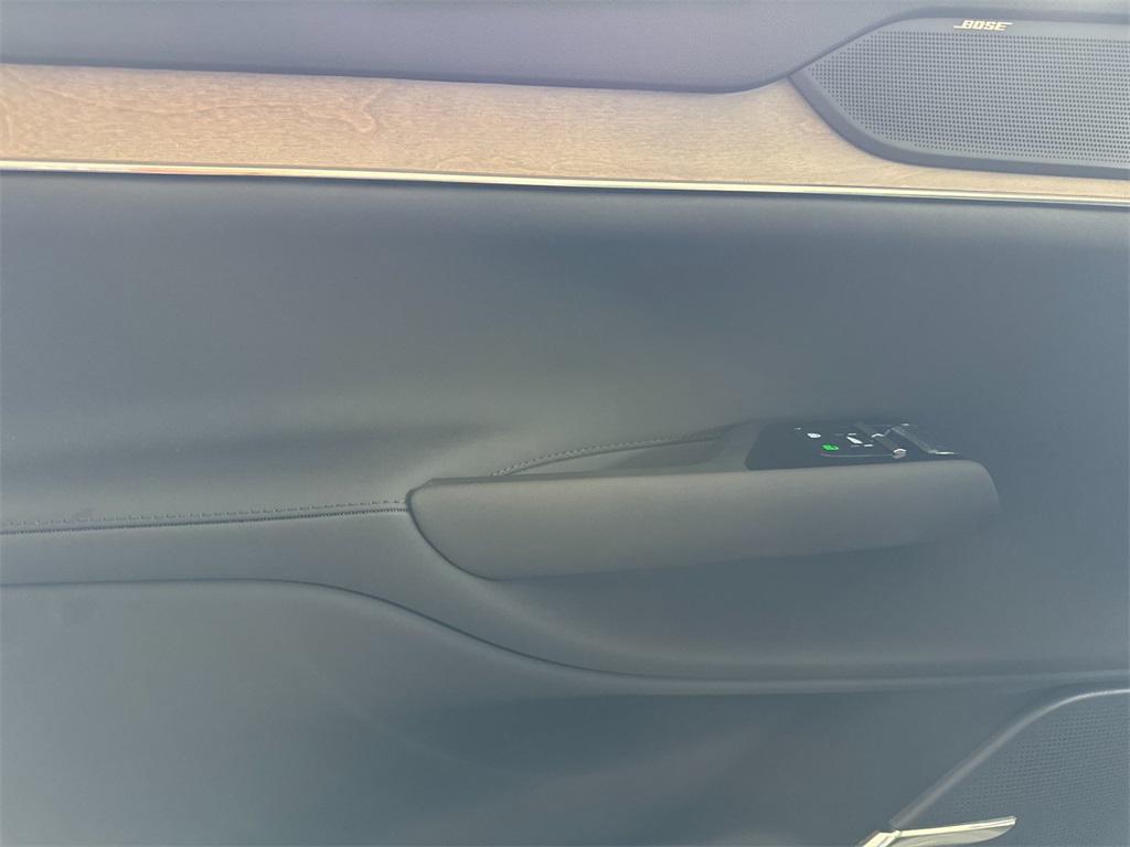 new 2025 Volvo EX90 car, priced at $87,525