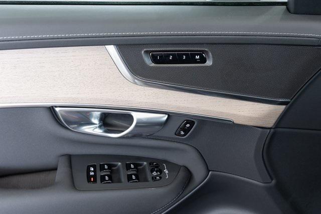 new 2025 Volvo XC90 car, priced at $62,945