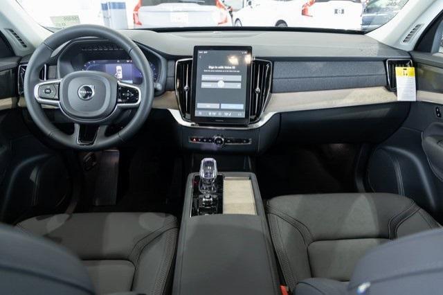 new 2025 Volvo XC90 car, priced at $69,155