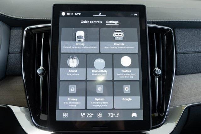 new 2025 Volvo XC90 car, priced at $69,155