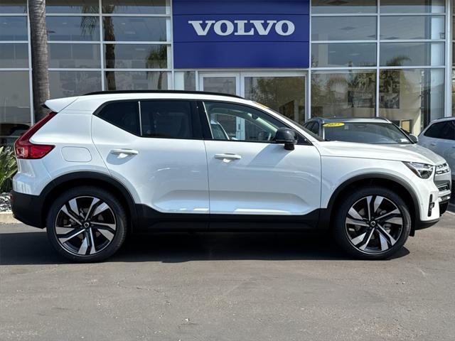 new 2025 Volvo XC40 car, priced at $52,040