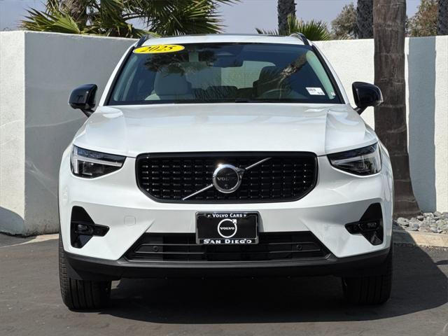 new 2025 Volvo XC40 car, priced at $52,040