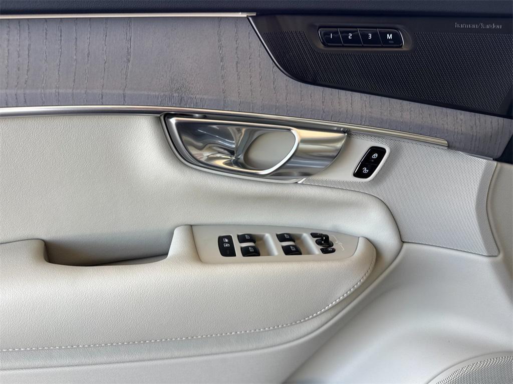 new 2026 Volvo XC90 car, priced at $76,640