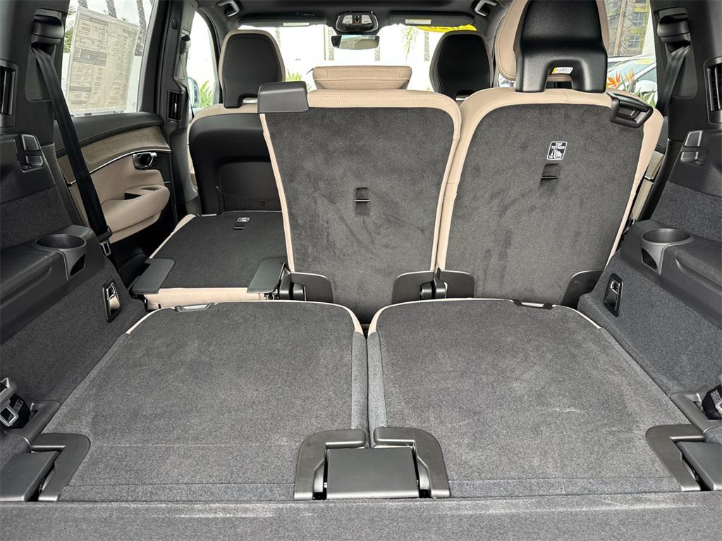 new 2026 Volvo XC90 car, priced at $71,825