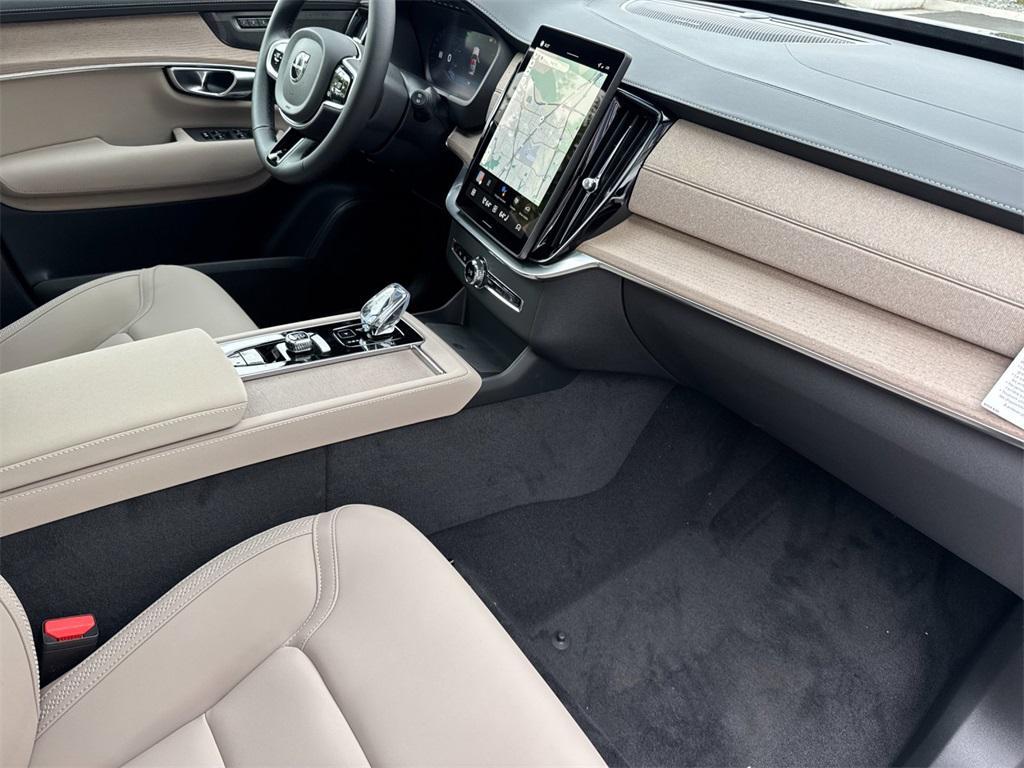 new 2026 Volvo XC90 car, priced at $71,825