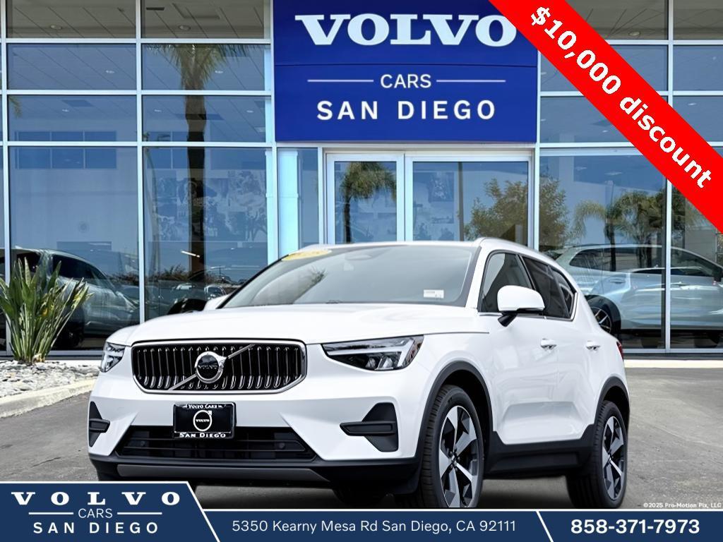 new 2025 Volvo XC40 car, priced at $37,480