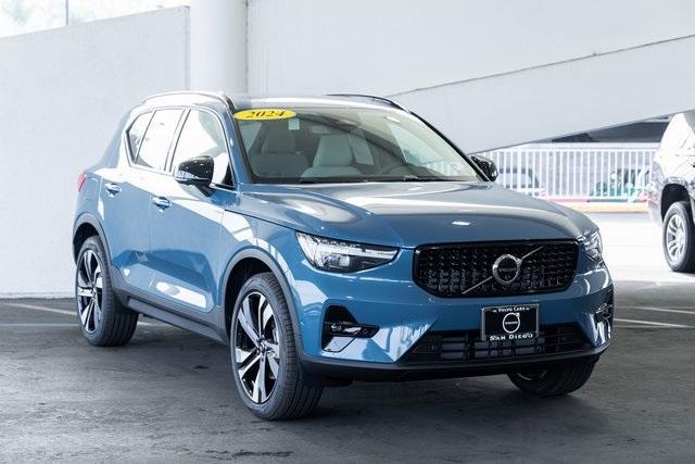 new 2024 Volvo XC40 car, priced at $49,570