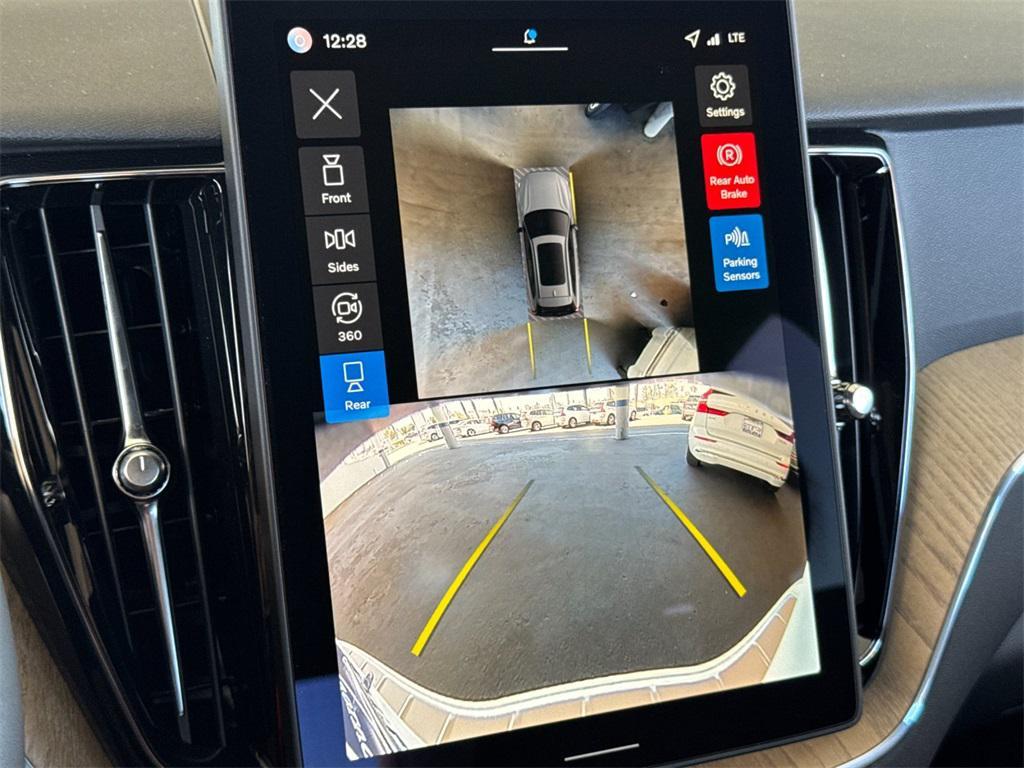 new 2026 Volvo XC60 car, priced at $58,980