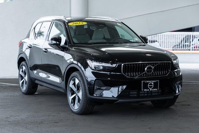 new 2025 Volvo XC40 car, priced at $48,315