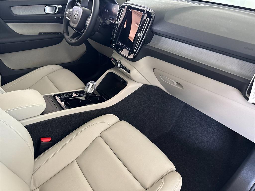 new 2026 Volvo XC40 car, priced at $49,945