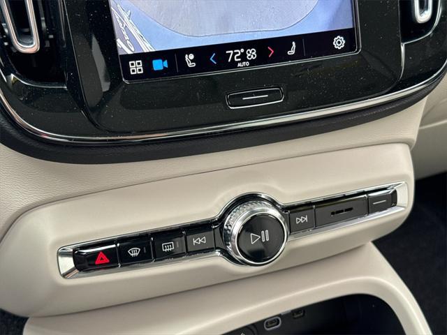 new 2025 Volvo XC40 car, priced at $49,330