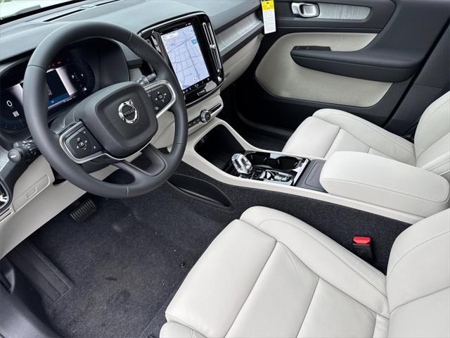 new 2025 Volvo XC40 car, priced at $49,330