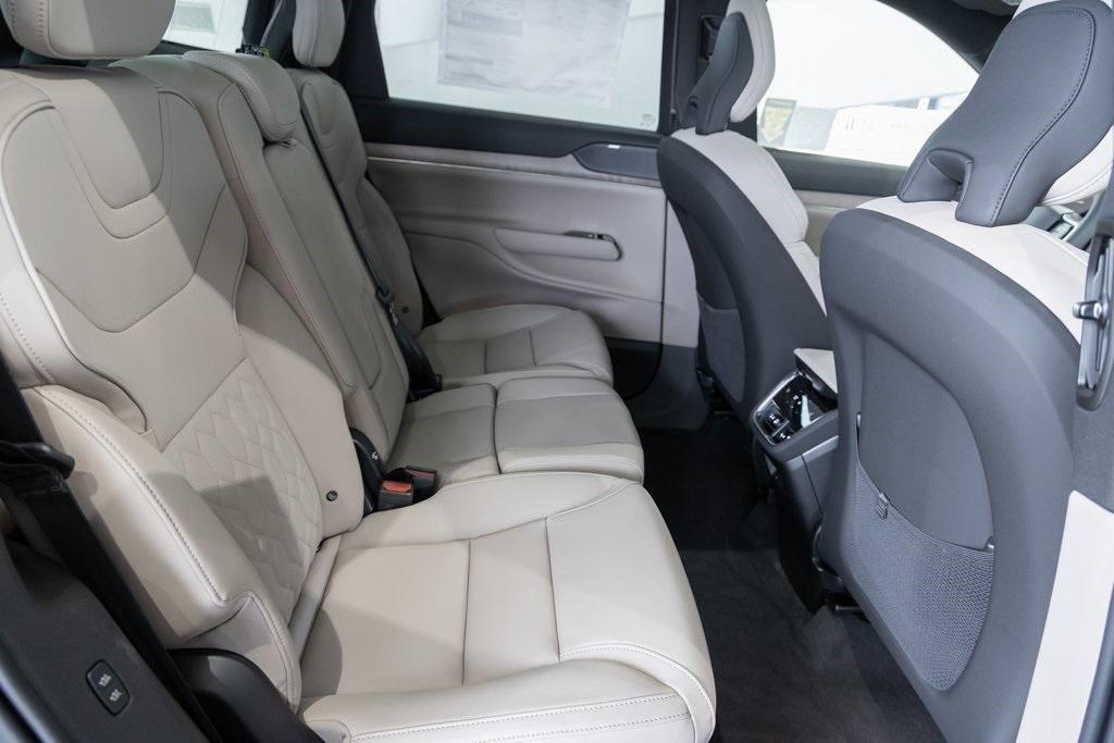 new 2025 Volvo EX90 car, priced at $85,155