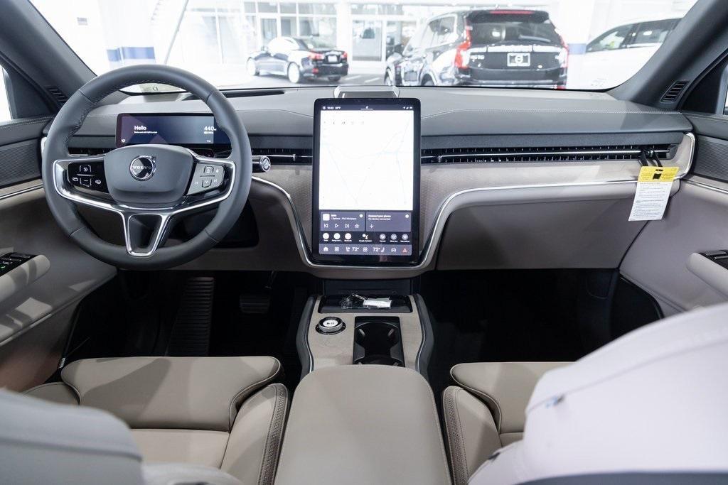 new 2025 Volvo EX90 car, priced at $85,155
