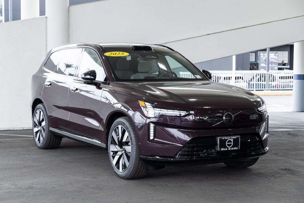 new 2025 Volvo EX90 car, priced at $85,155
