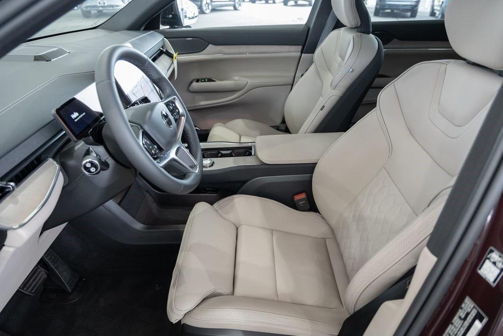 new 2025 Volvo EX90 car, priced at $85,155