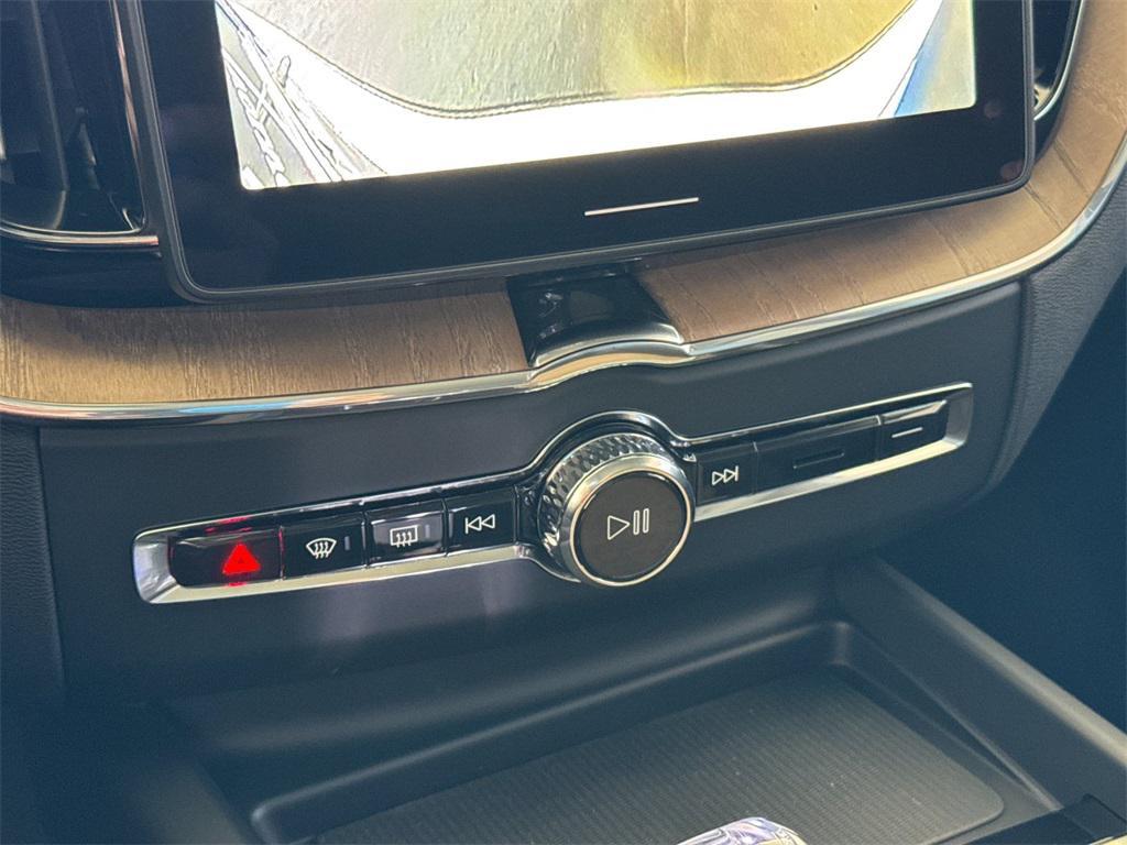 new 2026 Volvo XC60 car, priced at $57,950