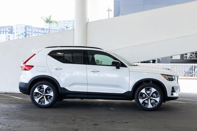 new 2025 Volvo XC40 car, priced at $48,315