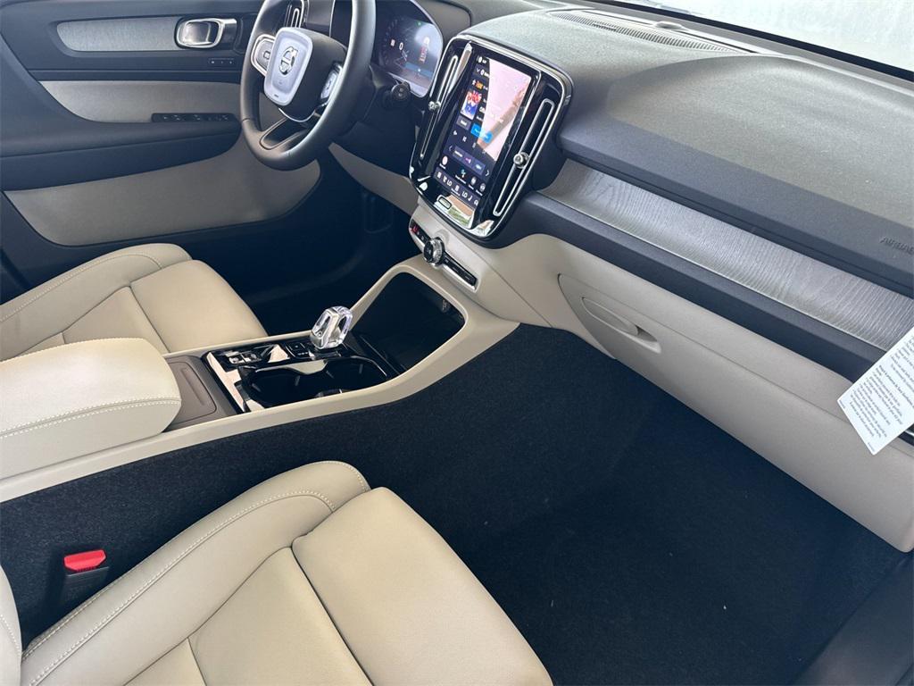 new 2026 Volvo XC40 car, priced at $51,170