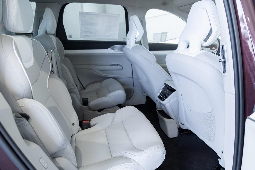 new 2025 Volvo EX90 car, priced at $95,010