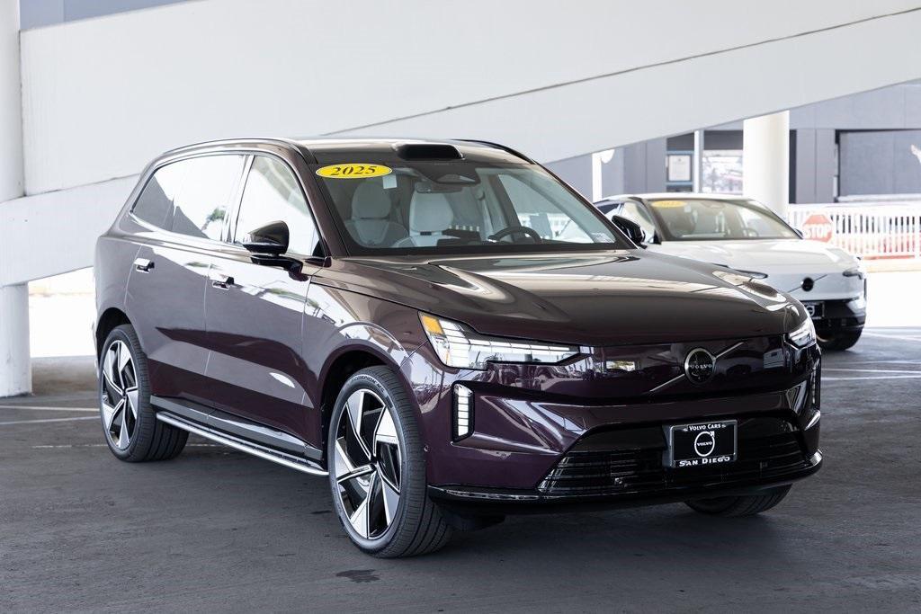 new 2025 Volvo EX90 car, priced at $95,010
