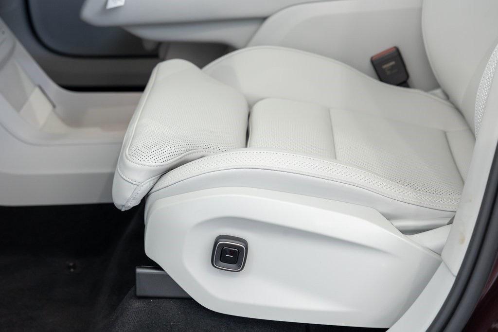 new 2025 Volvo EX90 car, priced at $95,010