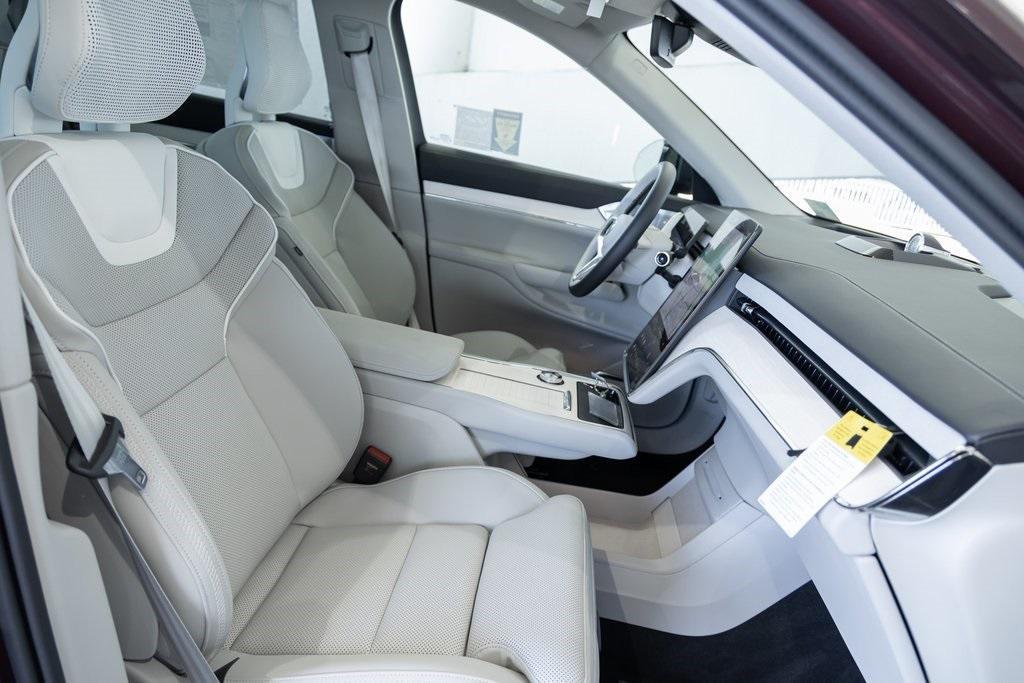 new 2025 Volvo EX90 car, priced at $95,010