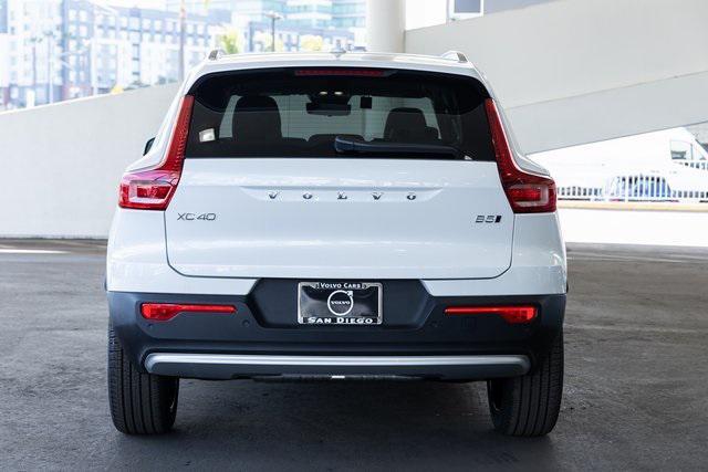 new 2025 Volvo XC40 car, priced at $51,590