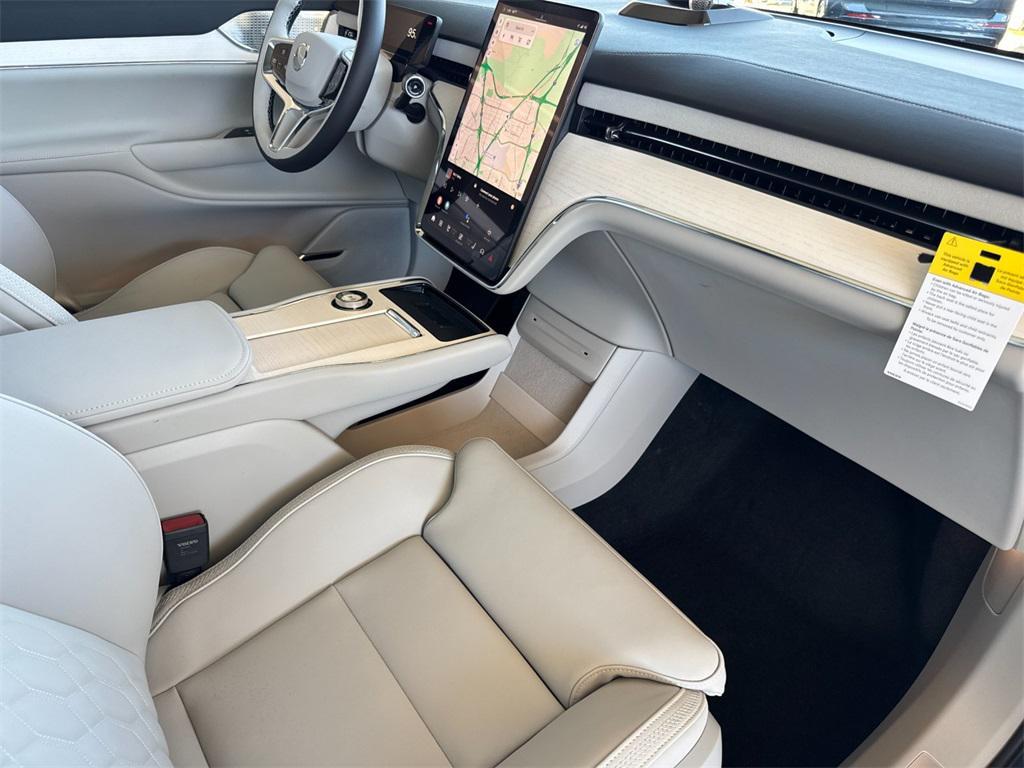 new 2025 Volvo EX90 car, priced at $97,645